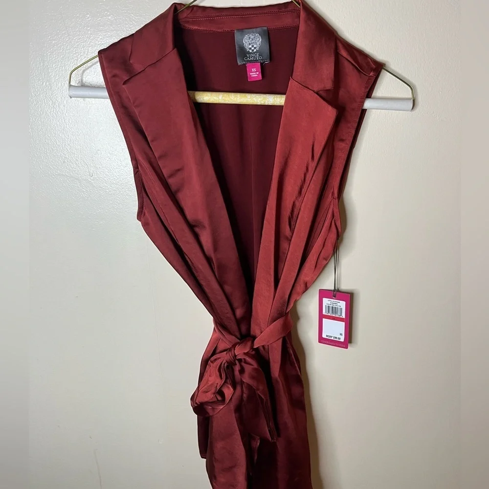 XS Vince Camuto belted satin vest - Picture 2 of 7